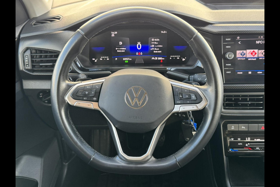 Volkswagen T-Cross 1.0 TSI Life Adaptive cruise control Climate control DAB radio Achteruitrijcamera Navi Volkswagen T-Cross 1.0 TSI Life Adaptive cruise control Climate control DAB radio Achteruitrijcamera Navi