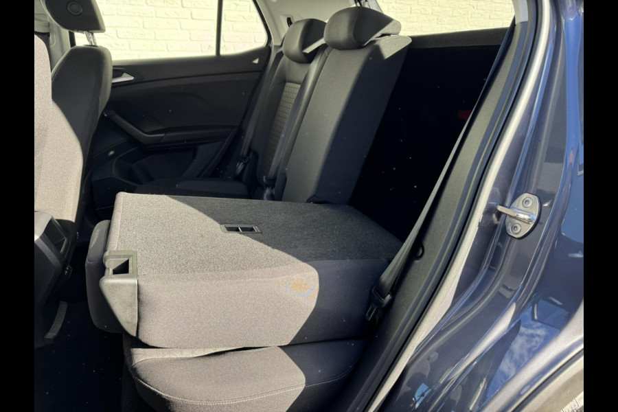 Volkswagen T-Cross 1.0 TSI Life Adaptive cruise control Climate control DAB radio Achteruitrijcamera Navi Volkswagen T-Cross 1.0 TSI Life Adaptive cruise control Climate control DAB radio Achteruitrijcamera Navi