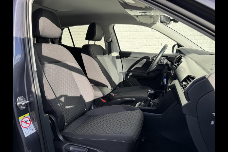 Volkswagen T-Cross 1.0 TSI Life Adaptive cruise control Climate control DAB radio Achteruitrijcamera Navi Volkswagen T-Cross 1.0 TSI Life Adaptive cruise control Climate control DAB radio Achteruitrijcamera Navi