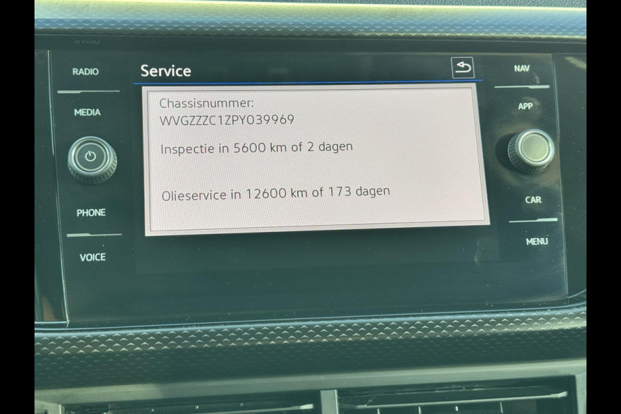 Volkswagen T-Cross 1.0 TSI Life Adaptive cruise control Climate control DAB radio Achteruitrijcamera Navi Volkswagen T-Cross 1.0 TSI Life Adaptive cruise control Climate control DAB radio Achteruitrijcamera Navi