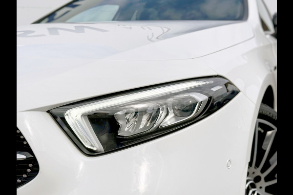 Mercedes-Benz A-Klasse 250 e Business Solution AMG Limited | Pano | Ambient Light | Camera | LED | MBUX | 19 inch