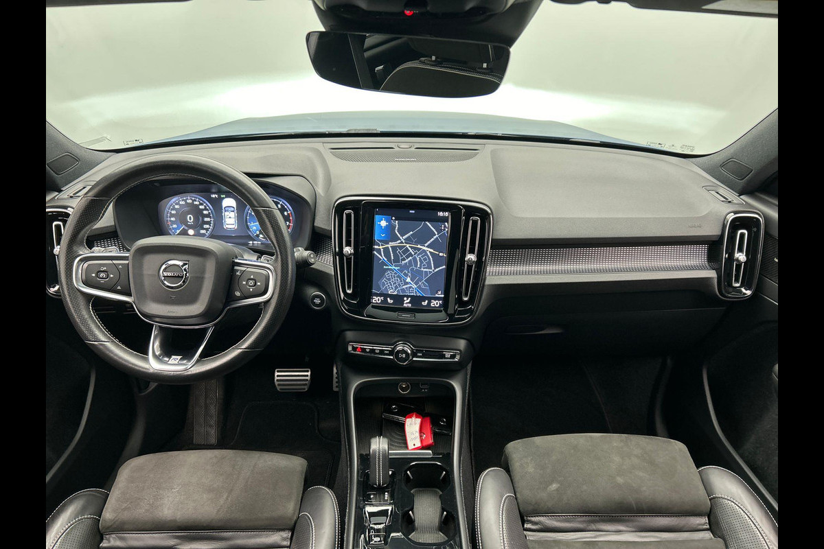 Volvo XC40 2.0 T5 AWD R-Design Pano/dak Harman/Kardon Alcantara/Leder Origineel NL Volvo XC40 2.0 T5 AWD R-Design Pano/dak Harman/Kardon Alcantara/Leder Origineel NL