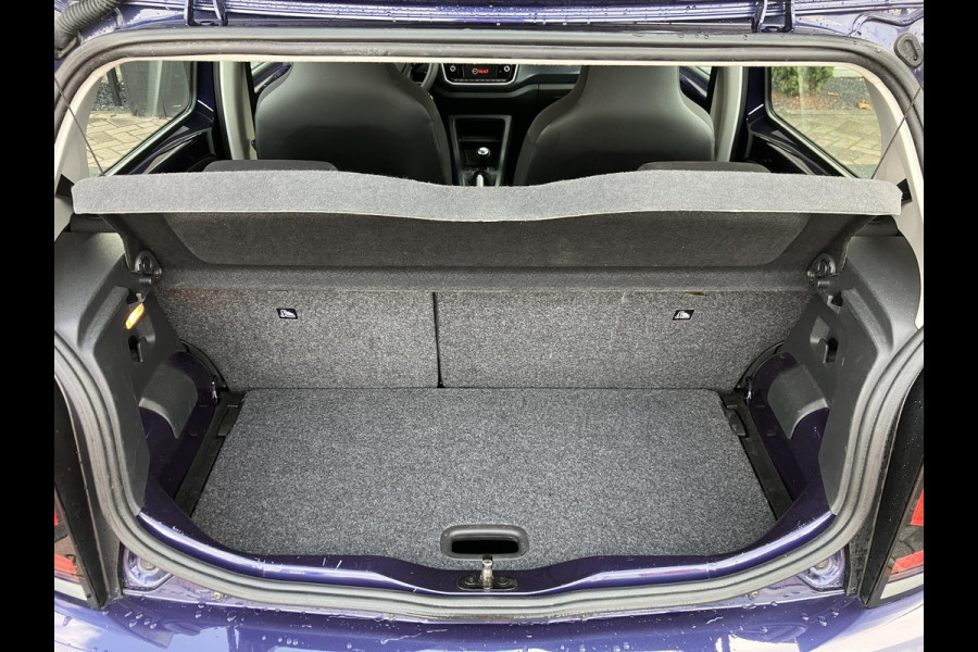 Volkswagen up! 1.0 BMT move up! | Airco | Elektr. ramen | NAP | BTW auto Volkswagen up! 1.0 BMT move up! | Airco | Elektr. ramen | NAP | BTW auto