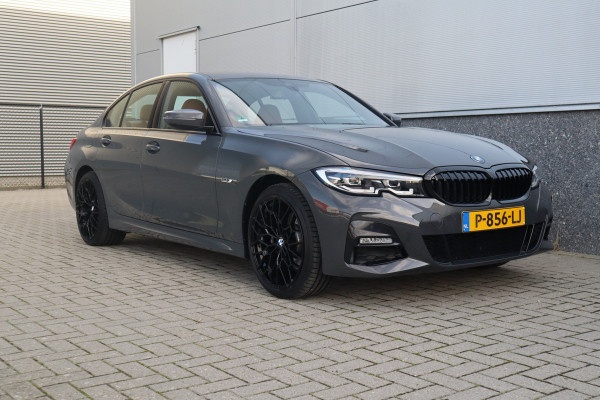 BMW 3-serie M-Sport M Schaalstoelen / Dravit Grau / HiFi / Camera /