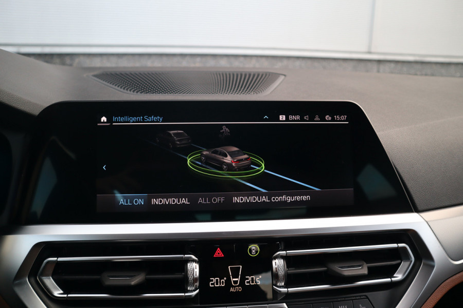 BMW 3-serie M-Sport M Schaalstoelen / Dravit Grau / HiFi / Camera /