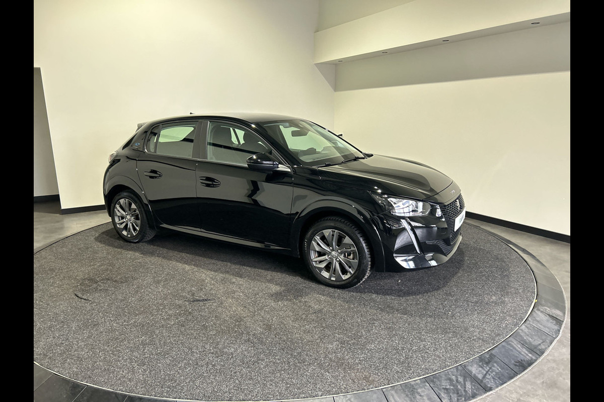 Peugeot e-208 EV Active Pack 50 kWh Cruise control | LED | Rijbaansensoren | SoH (batterijcheck) 100% score!