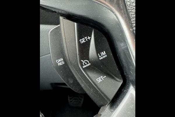 Ford Transit 350 2.0 TDCI L3H2 Trend Personenbus/rolstoelbus Ford Transit 350 2.0 TDCI L3H2 Trend Personenbus/rolstoelbus