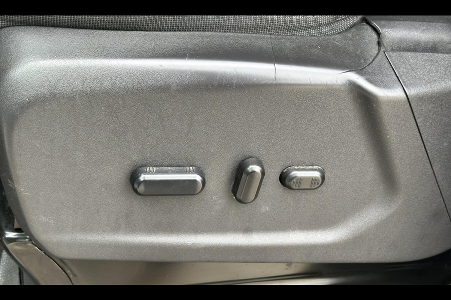 Ford Transit 350 2.0 TDCI L3H2 Trend Personenbus/rolstoelbus Ford Transit 350 2.0 TDCI L3H2 Trend Personenbus/rolstoelbus