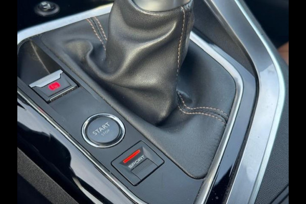 Peugeot 3008 1.2 GT Line - 1e eigenaar - Dealer onderhouden Peugeot 3008 1.2 GT Line - 1e eigenaar - Dealer onderhouden