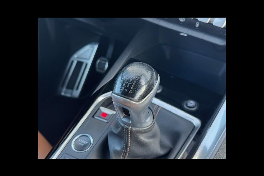 Peugeot 3008 1.2 GT Line - 1e eigenaar - Dealer onderhouden Peugeot 3008 1.2 GT Line - 1e eigenaar - Dealer onderhouden