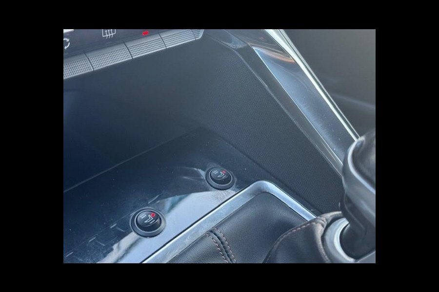 Peugeot 3008 1.2 GT Line - 1e eigenaar - Dealer onderhouden Peugeot 3008 1.2 GT Line - 1e eigenaar - Dealer onderhouden