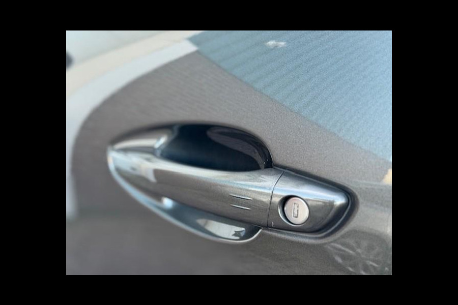 Peugeot 3008 1.2 GT Line - 1e eigenaar - Dealer onderhouden Peugeot 3008 1.2 GT Line - 1e eigenaar - Dealer onderhouden