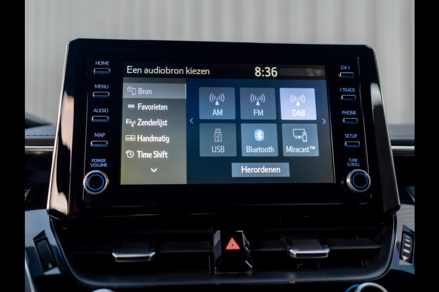 Toyota Corolla Touring Sports 2.0 Hybrid Premium | Trekhaak afnb. | Head Up | Stoel & Stuur verw. | BSM | PDC V&A | Prijs Rijklaar!!