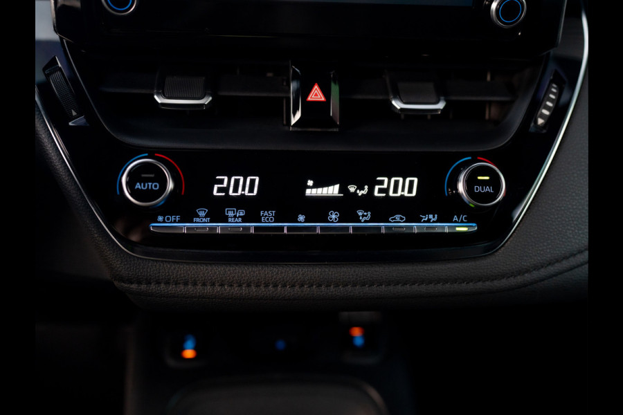 Toyota Corolla Touring Sports 2.0 Hybrid Premium | Trekhaak afnb. | Head Up | Stoel & Stuur verw. | BSM | PDC V&A | Prijs Rijklaar!!