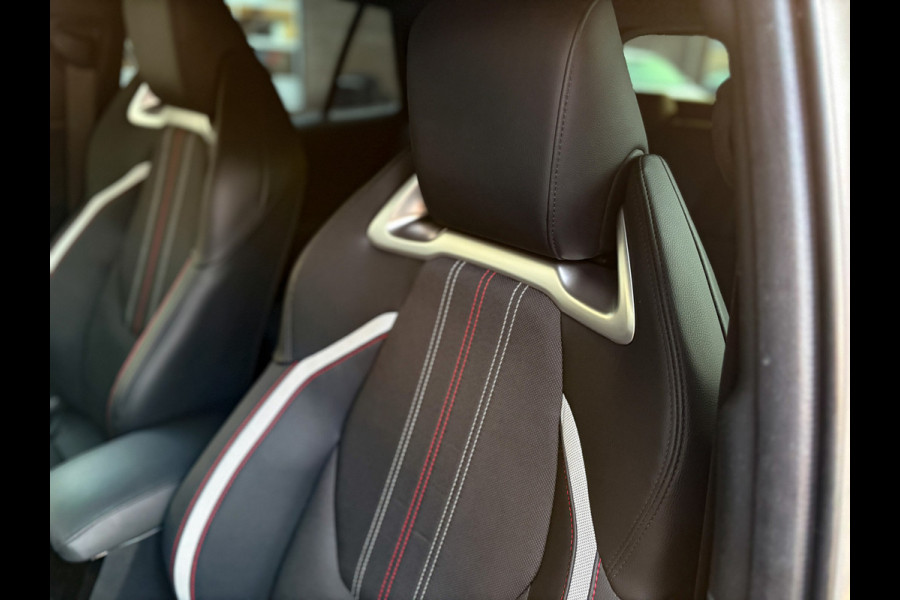 Toyota Corolla Touring Sports 2.0 Hybrid Premium | Trekhaak afnb. | Head Up | Stoel & Stuur verw. | BSM | PDC V&A | Prijs Rijklaar!!