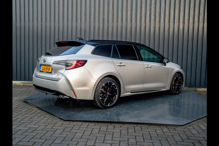 Toyota Corolla Touring Sports 2.0 Hybrid Premium | Trekhaak afnb. | Head Up | Stoel & Stuur verw. | BSM | PDC V&A | Prijs Rijklaar!!