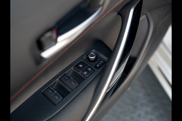 Toyota Corolla Touring Sports 2.0 Hybrid Premium | Trekhaak afnb. | Head Up | Stoel & Stuur verw. | BSM | PDC V&A | Prijs Rijklaar!!