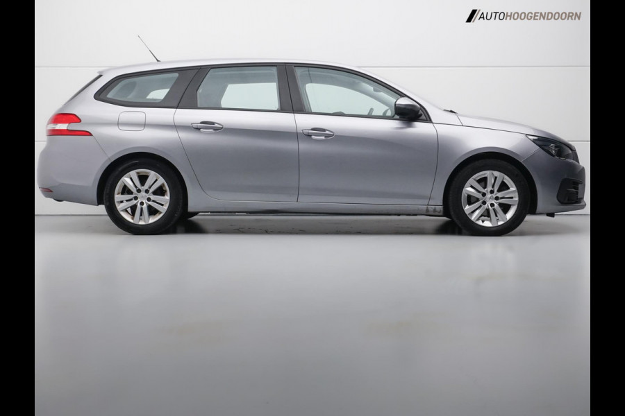 Peugeot 308 SW 1.2 PureTech Blue Lease Active Luxe (APPLE CARPLAY,LED,CLIMATE,CRUISE,CAMERA,PARKEERSENSOREN,TREKHAAK,LM-VELGEN) Peugeot 308 SW 1.2 PureTech Blue Lease Active Luxe (APPLE CARPLAY,LED,CLIMATE,CRUISE,CAMERA,PARKEERSENSOREN,TREKHAAK,LM-VELGEN)