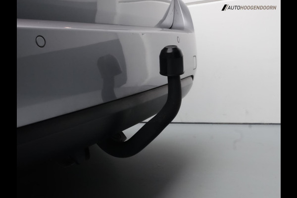 Peugeot 308 SW 1.2 PureTech Blue Lease Active Luxe (APPLE CARPLAY,LED,CLIMATE,CRUISE,CAMERA,PARKEERSENSOREN,TREKHAAK,LM-VELGEN) Peugeot 308 SW 1.2 PureTech Blue Lease Active Luxe (APPLE CARPLAY,LED,CLIMATE,CRUISE,CAMERA,PARKEERSENSOREN,TREKHAAK,LM-VELGEN)