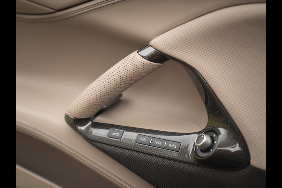 Ferrari 812 GTS 6.5 V12 HELE | Rosso Fuoco | Full Carbon | Daytona Seats | Lift | JBL Ferrari 812 GTS 6.5 V12 HELE | Rosso Fuoco | Full Carbon | Daytona Seats | Lift | JBL