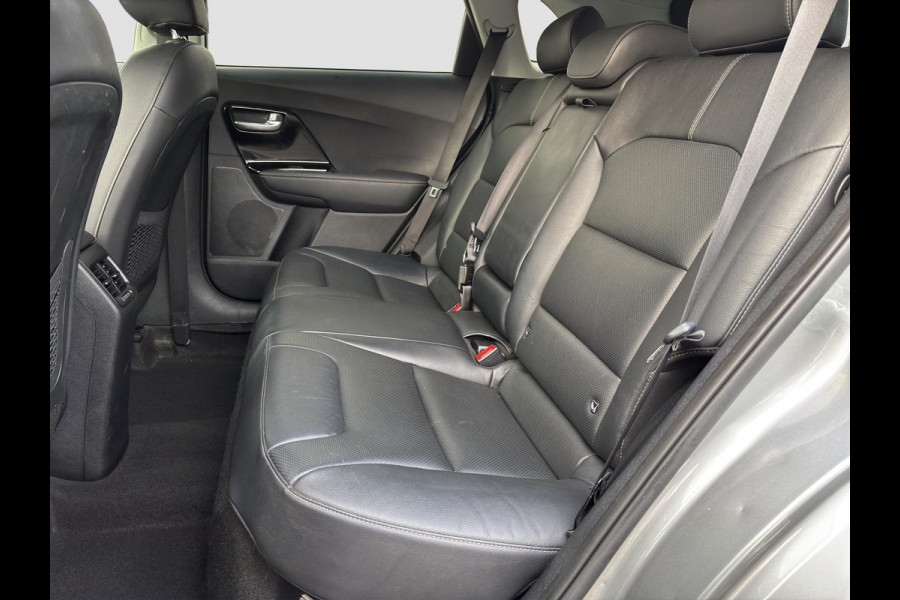 Kia Niro 1.6 GDi PHEV DynamicPlusLine Automaat | Navi | Camera | Stoel & Stuurverwarming | Cruise | Leder |