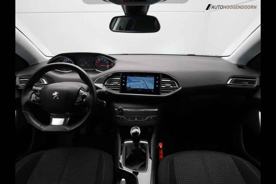 Peugeot 308 SW 1.2 PureTech Blue Lease Active Luxe (APPLE CARPLAY,LED,CLIMATE,CRUISE,CAMERA,PARKEERSENSOREN,TREKHAAK,LM-VELGEN) Peugeot 308 SW 1.2 PureTech Blue Lease Active Luxe (APPLE CARPLAY,LED,CLIMATE,CRUISE,CAMERA,PARKEERSENSOREN,TREKHAAK,LM-VELGEN)