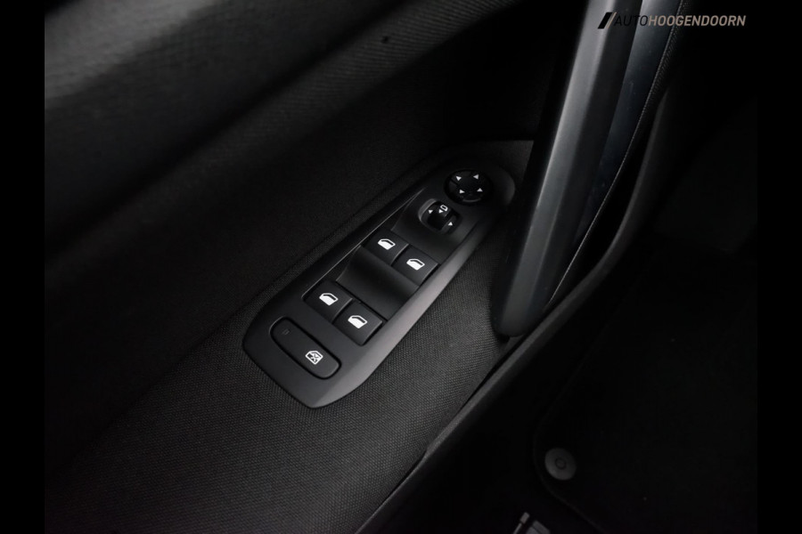 Peugeot 308 SW 1.2 PureTech Blue Lease Active Luxe (APPLE CARPLAY,LED,CLIMATE,CRUISE,CAMERA,PARKEERSENSOREN,TREKHAAK,LM-VELGEN) Peugeot 308 SW 1.2 PureTech Blue Lease Active Luxe (APPLE CARPLAY,LED,CLIMATE,CRUISE,CAMERA,PARKEERSENSOREN,TREKHAAK,LM-VELGEN)