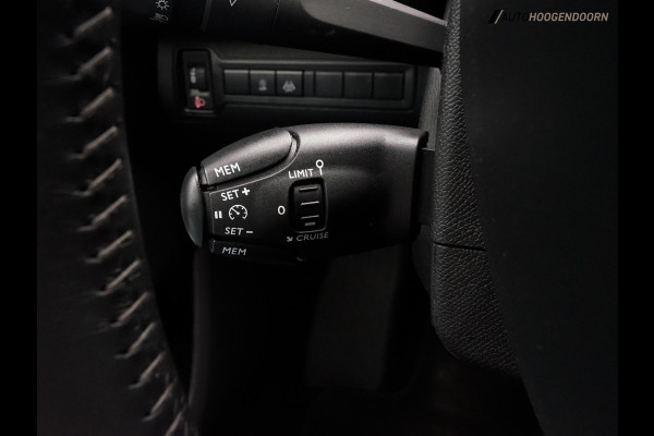 Peugeot 308 SW 1.2 PureTech Blue Lease Active Luxe (APPLE CARPLAY,LED,CLIMATE,CRUISE,CAMERA,PARKEERSENSOREN,TREKHAAK,LM-VELGEN) Peugeot 308 SW 1.2 PureTech Blue Lease Active Luxe (APPLE CARPLAY,LED,CLIMATE,CRUISE,CAMERA,PARKEERSENSOREN,TREKHAAK,LM-VELGEN)