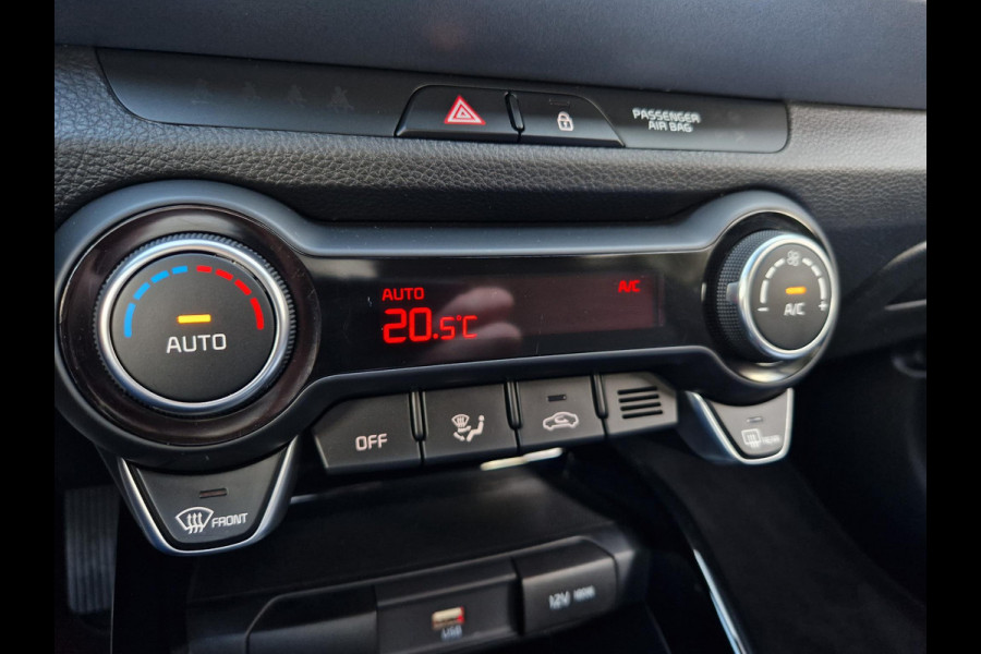 Kia Stonic 1.0 T-GDi MHEV DynamicLine Navi | Clima | Carplay/Android auto | Lichtmetalen velgen | LED | Kia Stonic 1.0 T-GDi MHEV DynamicLine Navi | Clima | Carplay/Android auto | Lichtmetalen velgen | LED |