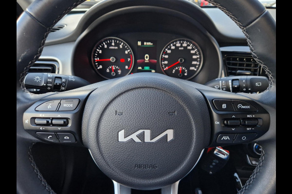 Kia Stonic 1.0 T-GDi MHEV DynamicLine Navi | Clima | Carplay/Android auto | Lichtmetalen velgen | LED | Kia Stonic 1.0 T-GDi MHEV DynamicLine Navi | Clima | Carplay/Android auto | Lichtmetalen velgen | LED |