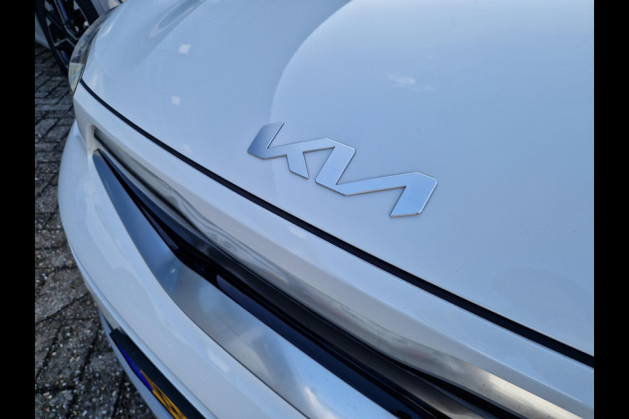 Kia Stonic 1.0 T-GDi MHEV DynamicLine Navi | Clima | Carplay/Android auto | Lichtmetalen velgen | LED | Kia Stonic 1.0 T-GDi MHEV DynamicLine Navi | Clima | Carplay/Android auto | Lichtmetalen velgen | LED |