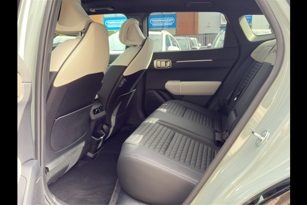 Kia EV4 Fastback GT-PlusLine 81.4 kWh Dodehoekcamera | Stoelventilatie | Pano | 360 Camera | HUD | Kia EV4 Fastback GT-PlusLine 81.4 kWh Dodehoekcamera | Stoelventilatie | Pano | 360 Camera | HUD |