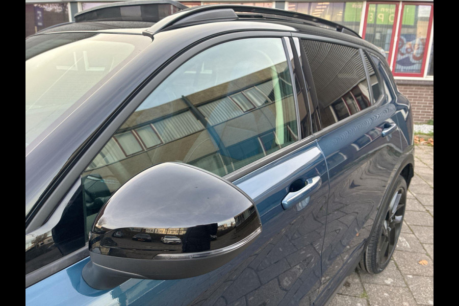 Lynk & Co 01 1.5 Plug in Hybrid Black Line| SkyRoof | Camera | Climate Pack | Pilot Assist | Park Assist | Carplay Android auto Lynk & Co 01 1.5 Plug in Hybrid Black Line| SkyRoof | Camera | Climate Pack | Pilot Assist | Park Assist | Carplay Android auto