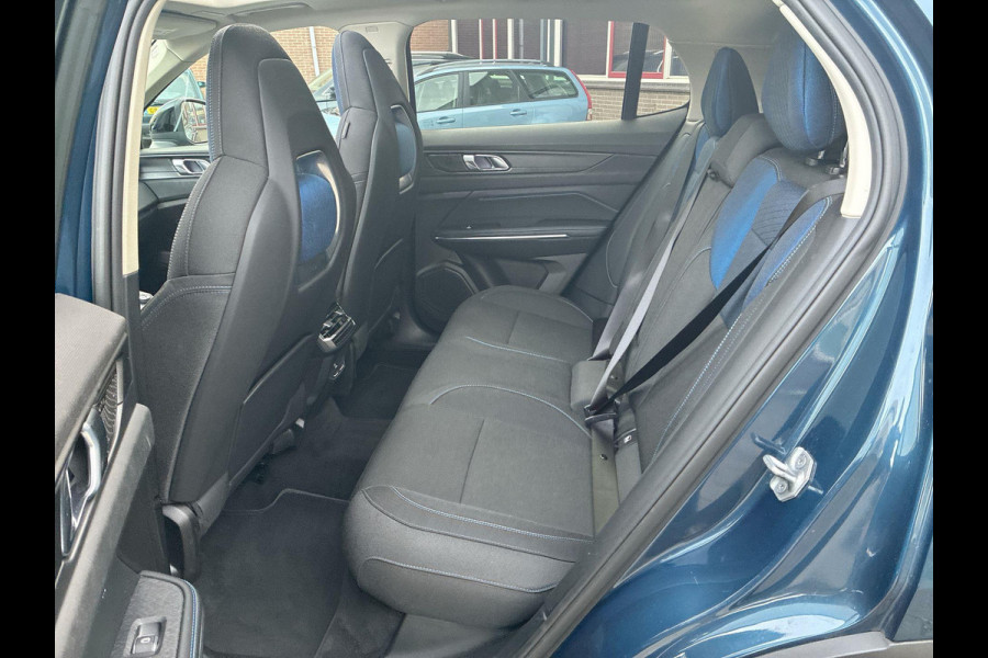 Lynk & Co 01 1.5 Plug in Hybrid Black Line| SkyRoof | Camera | Climate Pack | Pilot Assist | Park Assist | Carplay Android auto Lynk & Co 01 1.5 Plug in Hybrid Black Line| SkyRoof | Camera | Climate Pack | Pilot Assist | Park Assist | Carplay Android auto