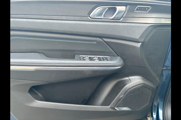 Lynk & Co 01 1.5 Plug in Hybrid Black Line| SkyRoof | Camera | Climate Pack | Pilot Assist | Park Assist | Carplay Android auto Lynk & Co 01 1.5 Plug in Hybrid Black Line| SkyRoof | Camera | Climate Pack | Pilot Assist | Park Assist | Carplay Android auto