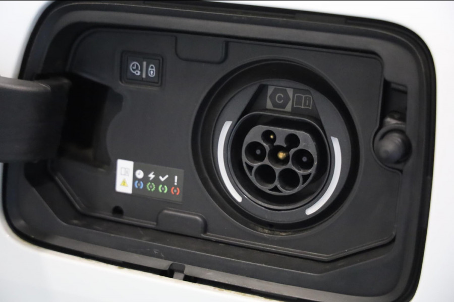 Citroën C5 Aircross 1.6 Plug-in Hybrid 225 Shine 11/2022 NAVI PANO CARPLAY CAMERA V+A PDC CRUISE LEASE v/a € 211,- INRUIL MOGELIJK Citroën C5 Aircross 1.6 Plug-in Hybrid 225 Shine 11/2022 NAVI PANO CARPLAY CAMERA V+A PDC CRUISE LEASE v/a € 211,- INRUIL MOGELIJK