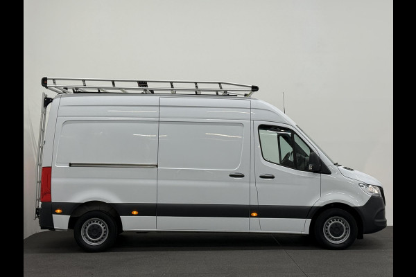 Mercedes-Benz Sprinter L2H2 FWD Automaat Airco Cruise Control Navi Trekhaak Imperiaal Mercedes-Benz Sprinter L2H2 FWD Automaat Airco Cruise Control Navi Trekhaak Imperiaal