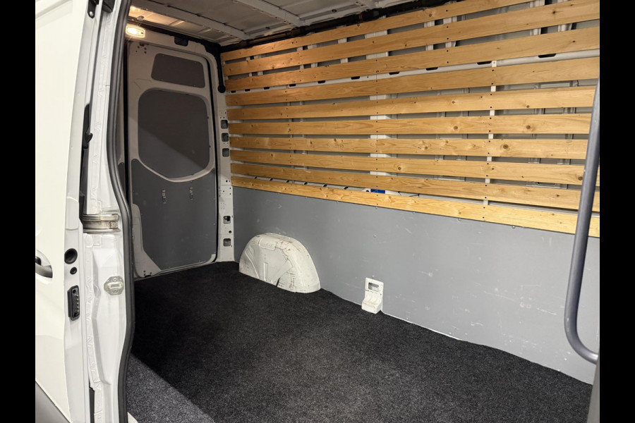 Mercedes-Benz Sprinter L2H2 FWD Automaat Airco Cruise Control Navi Trekhaak Imperiaal Mercedes-Benz Sprinter L2H2 FWD Automaat Airco Cruise Control Navi Trekhaak Imperiaal