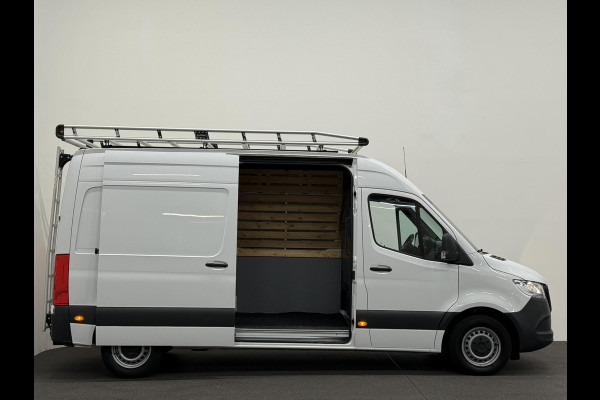 Mercedes-Benz Sprinter L2H2 FWD Automaat Airco Cruise Control Navi Trekhaak Imperiaal Mercedes-Benz Sprinter L2H2 FWD Automaat Airco Cruise Control Navi Trekhaak Imperiaal