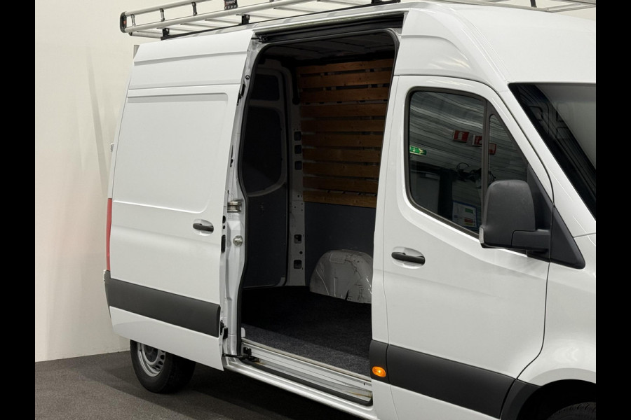 Mercedes-Benz Sprinter L2H2 FWD Automaat Airco Cruise Control Navi Trekhaak Imperiaal Mercedes-Benz Sprinter L2H2 FWD Automaat Airco Cruise Control Navi Trekhaak Imperiaal