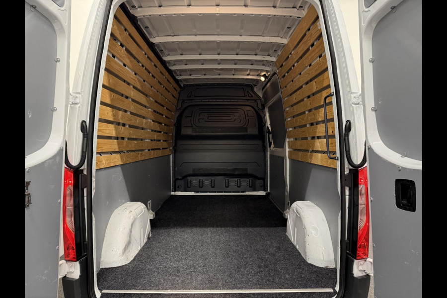 Mercedes-Benz Sprinter L2H2 FWD Automaat Airco Cruise Control Navi Trekhaak Imperiaal Mercedes-Benz Sprinter L2H2 FWD Automaat Airco Cruise Control Navi Trekhaak Imperiaal