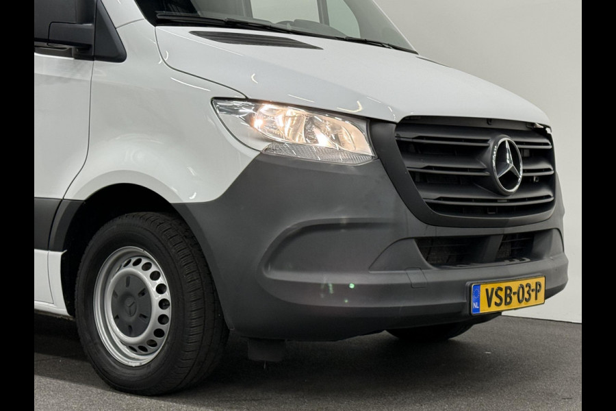 Mercedes-Benz Sprinter L2H2 FWD Automaat Airco Cruise Control Navi Trekhaak Imperiaal Mercedes-Benz Sprinter L2H2 FWD Automaat Airco Cruise Control Navi Trekhaak Imperiaal