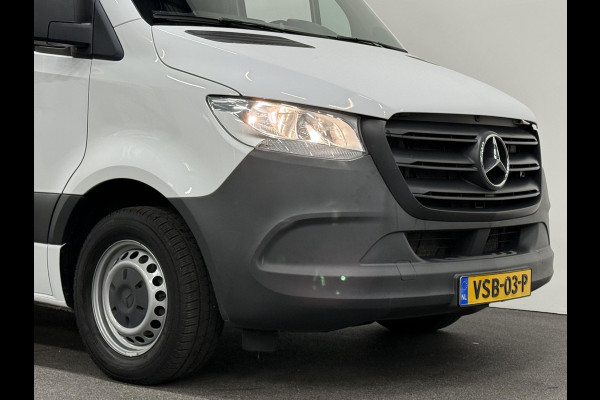Mercedes-Benz Sprinter L2H2 FWD Automaat Airco Cruise Control Navi Trekhaak Imperiaal Mercedes-Benz Sprinter L2H2 FWD Automaat Airco Cruise Control Navi Trekhaak Imperiaal