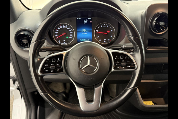 Mercedes-Benz Sprinter L2H2 FWD Automaat Airco Cruise Control Navi Trekhaak Imperiaal Mercedes-Benz Sprinter L2H2 FWD Automaat Airco Cruise Control Navi Trekhaak Imperiaal