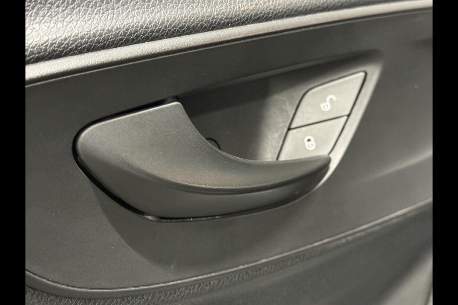 Mercedes-Benz Sprinter L2H2 FWD Automaat Airco Cruise Control Navi Trekhaak Imperiaal Mercedes-Benz Sprinter L2H2 FWD Automaat Airco Cruise Control Navi Trekhaak Imperiaal