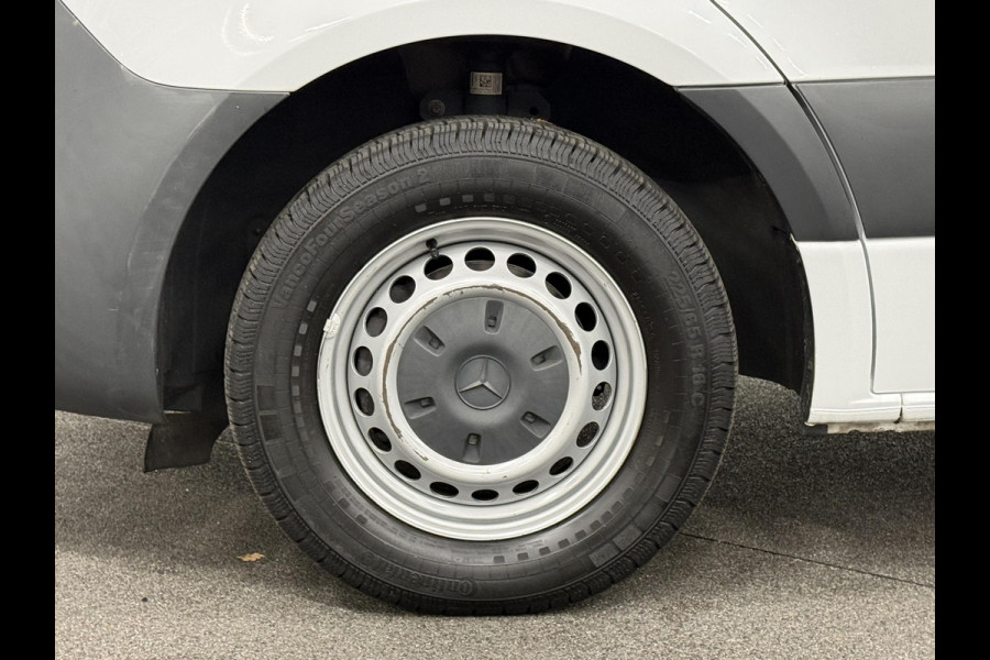 Mercedes-Benz Sprinter L2H2 FWD Automaat Airco Cruise Control Navi Trekhaak Imperiaal Mercedes-Benz Sprinter L2H2 FWD Automaat Airco Cruise Control Navi Trekhaak Imperiaal