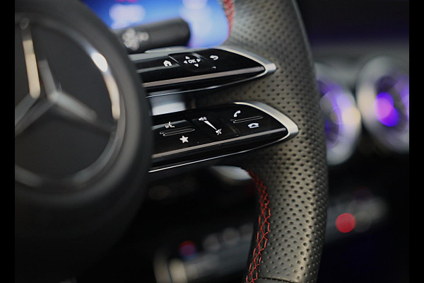 Mercedes-Benz A-Klasse 250 e AMG 45 Look / Memory / Elek Stoelen / Acc / Head Up / 360 Camera / Pano / 19 Inch Mercedes-Benz A-Klasse 250 e AMG 45 Look / Memory / Elek Stoelen / Acc / Head Up / 360 Camera / Pano / 19 Inch