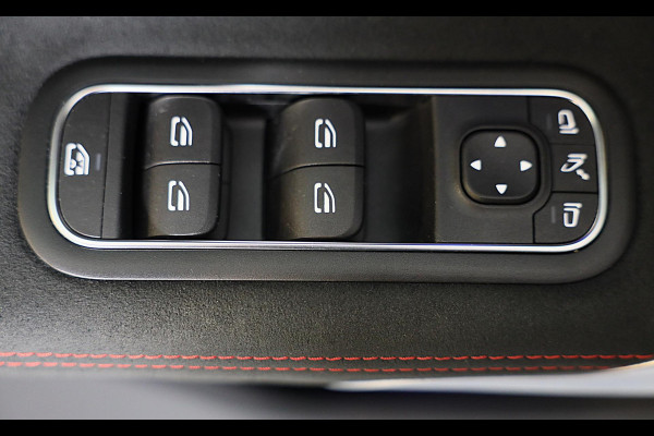 Mercedes-Benz A-Klasse 250 e AMG 45 Look / Memory / Elek Stoelen / Acc / Head Up / 360 Camera / Pano / 19 Inch Mercedes-Benz A-Klasse 250 e AMG 45 Look / Memory / Elek Stoelen / Acc / Head Up / 360 Camera / Pano / 19 Inch