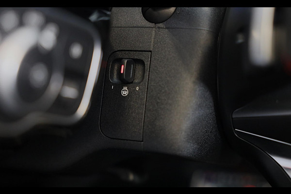 Mercedes-Benz A-Klasse 250 e AMG 45 Look / Memory / Elek Stoelen / Acc / Head Up / 360 Camera / Pano / 19 Inch Mercedes-Benz A-Klasse 250 e AMG 45 Look / Memory / Elek Stoelen / Acc / Head Up / 360 Camera / Pano / 19 Inch