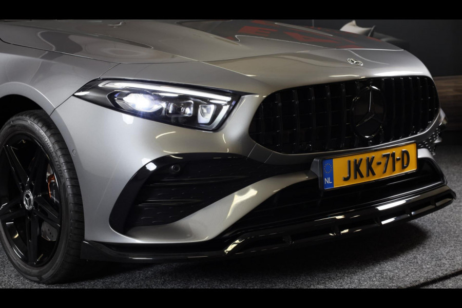 Mercedes-Benz A-Klasse 250 e AMG 45 Look / Memory / Elek Stoelen / Acc / Head Up / 360 Camera / Pano / 19 Inch Mercedes-Benz A-Klasse 250 e AMG 45 Look / Memory / Elek Stoelen / Acc / Head Up / 360 Camera / Pano / 19 Inch
